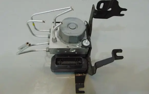 Renault Captur ABS Pump 476601283R