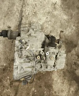 Toyota Yaris Manual 5 speed gearbox