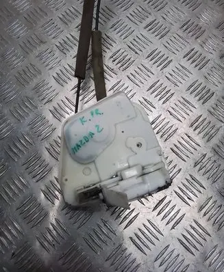 Mazda 2 Front door lock