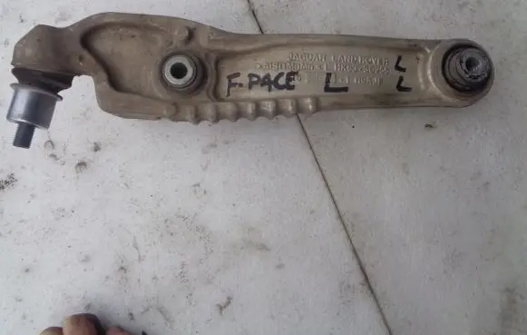 Jaguar F-Pace Front lower control arm/wishbone hk833c255