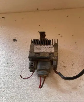 Audi A4 S4 B7 8E 8H Coolant fan relay 8E0959501P 898092000