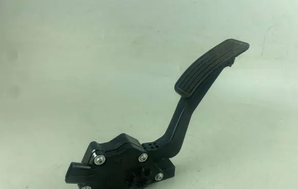 Subaru Outback Accelerator throttle pedal 36010AG140