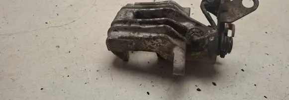 Volkswagen Golf V Rear brake caliper