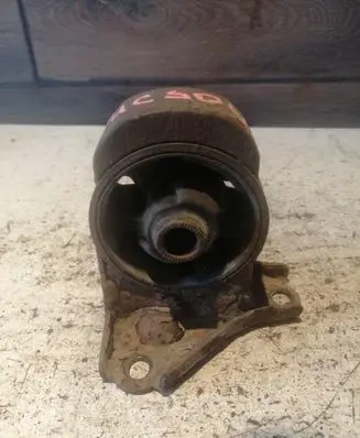 Hyundai Tucson JM Engine mount bracket