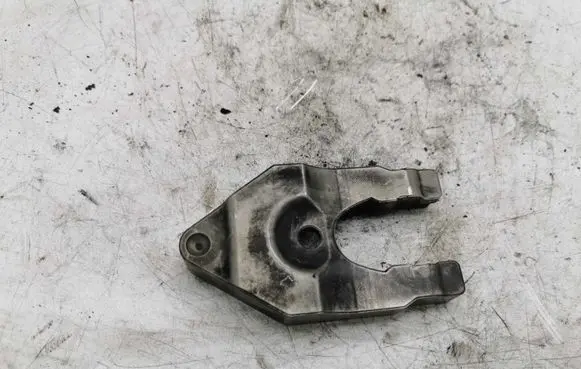 Nissan X-Trail T30 Fuel Injector clamp holder NOCODE