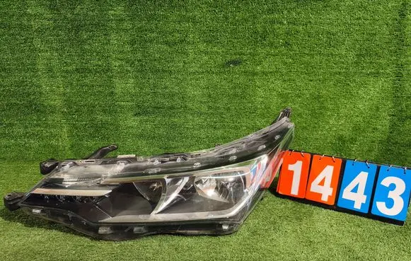 Toyota Corolla E160 E170 Headlight/headlamp 8115002L50