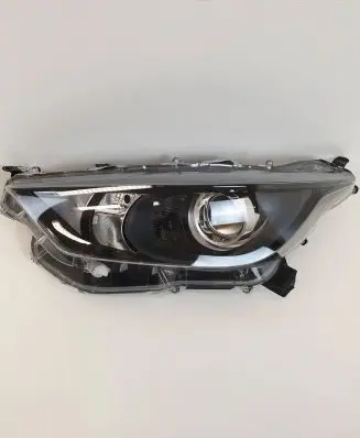 Toyota Yaris XP210 Headlight/headlamp k06 81170K0060 0292876