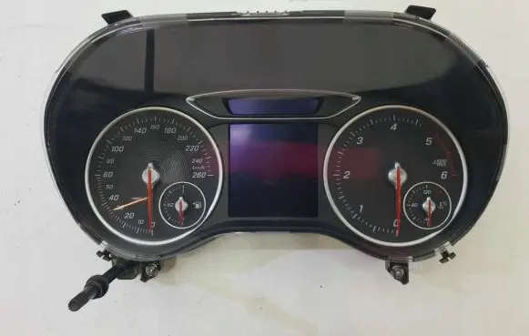 Mercedes-Benz A W176 Speedometer (instrument cluster) a1769007901