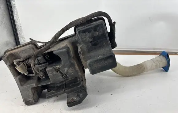 Volkswagen Tiguan Windshield washer fluid reservoir/tank 5N0955453 5N0955453A 5N0955453B