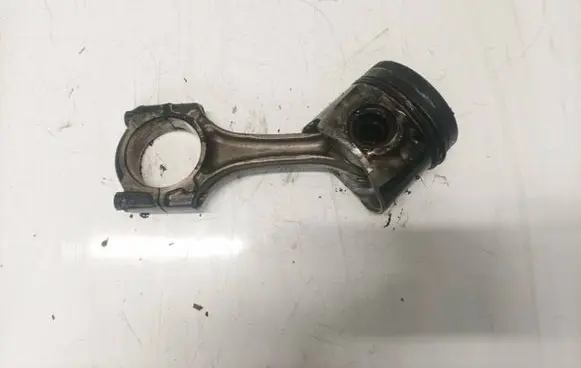 Toyota Previa (XR30, XR40) II Piston with connecting rod