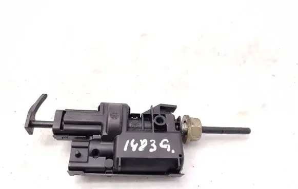 Renault Scenic II - Grand scenic II Fuel tank cap lock motor 8200305732B