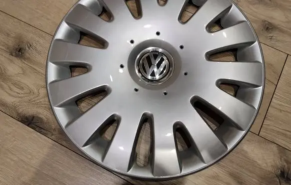 Volkswagen PASSAT B7 R16 wheel hub/cap/trim 1K0601147G