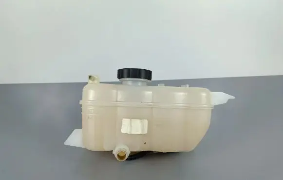 Jeep Grand Cherokee WL Coolant expansion tank/reservoir cap 68379825AB