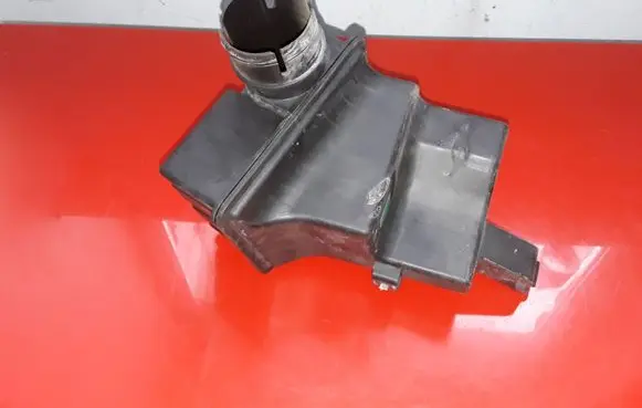 Suzuki Ignis Air intake duct part 86GR01