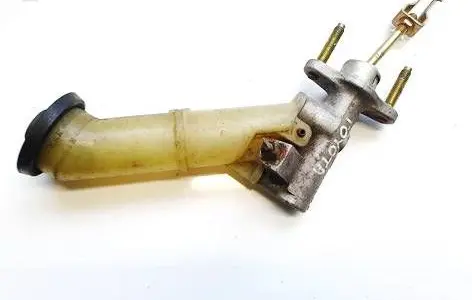 Toyota Avensis T220 Clutch master cylinder 