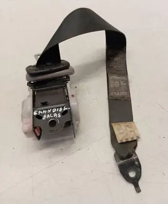 Mitsubishi Grandis Rear seatbelt 0433102