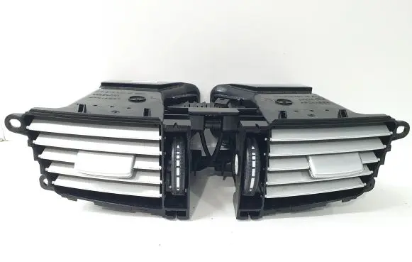 Mercedes-Benz E W212 Dash center air vent grill A2128302554