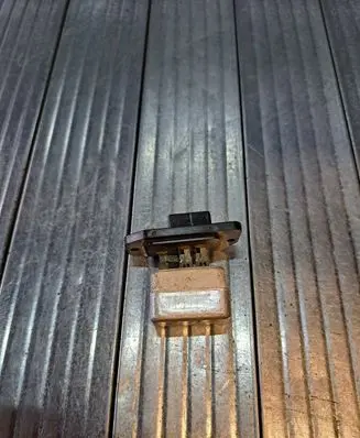 Mazda Demio Heater blower motor/fan resistor 7U259M