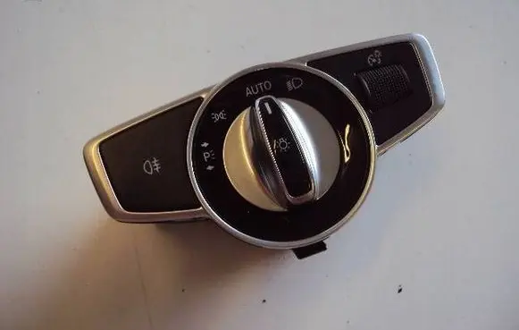 Mercedes-Benz C W205 Light switch A2059057007 9J01 10128761