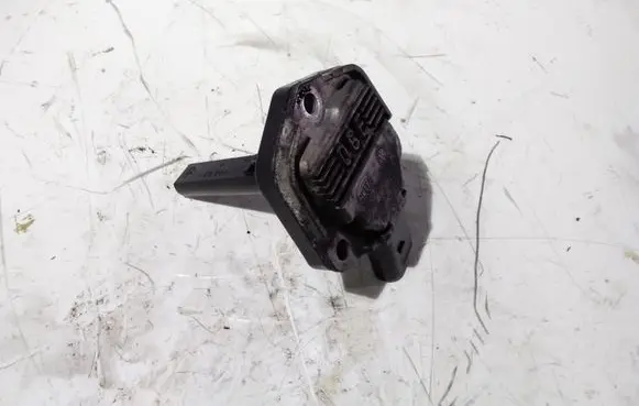 Audi A4 S4 B7 8E 8H Oil level sensor 06E907660