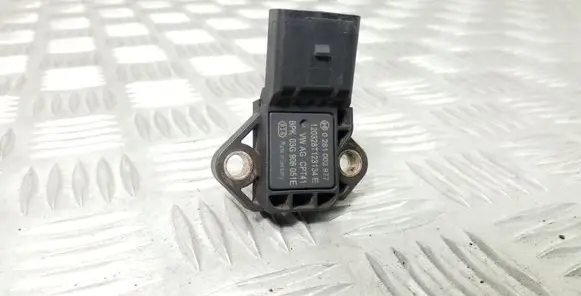 Volkswagen PASSAT B7 Air pressure sensor 03G906051E