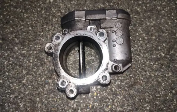 Mercedes-Benz E W211 Throttle valve A6420900070 0281002678