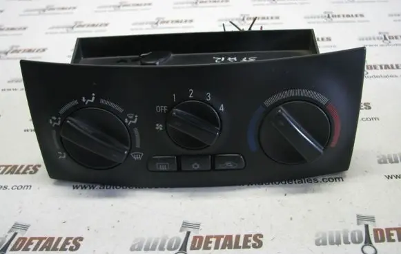 Mitsubishi Space Star Climate control unit MN140638