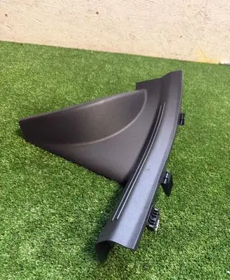KIA Niro Rear sill trim cover 85876AO000