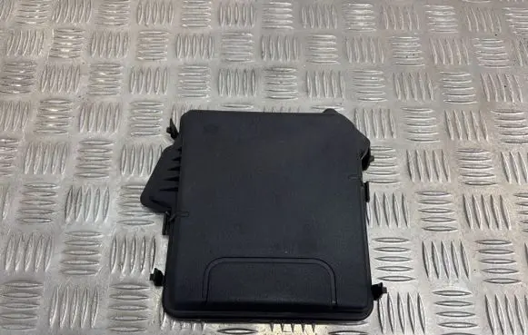Renault Scenic III - Grand scenic III Fuse box cover 284C40002R