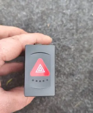 Volkswagen PASSAT B5.5 Hazard light switch BNT60D0T 247428624 244286240323