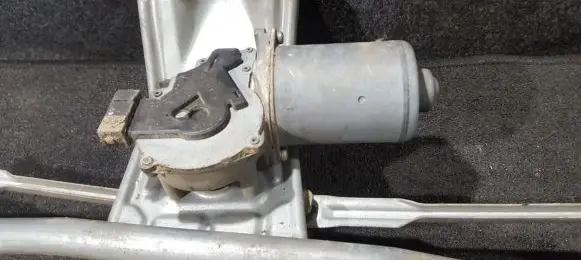 Ford Fiesta Wiper motor 474714