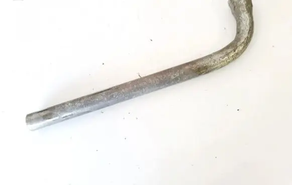 Volkswagen Golf III Wheel nut wrench 