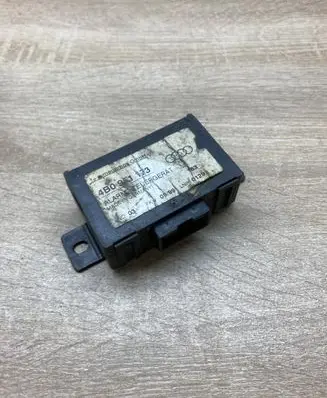 Audi A6 S6 C5 4B Alarm control unit/module 4B0951173