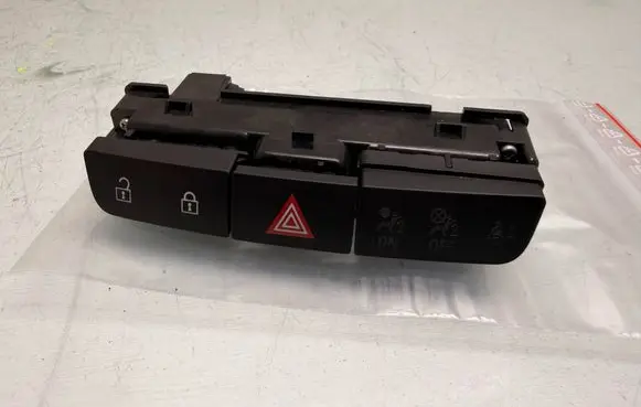 Opel Insignia A Hazard light switch 13271927