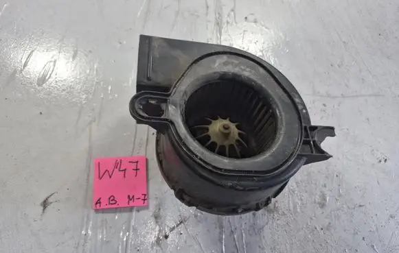 Renault Kangoo I Heater fan/blower 7701034875