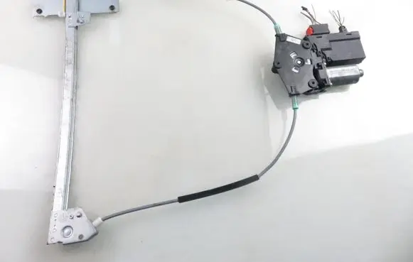 Peugeot 307 Front door window regulator with motor 9637131180
