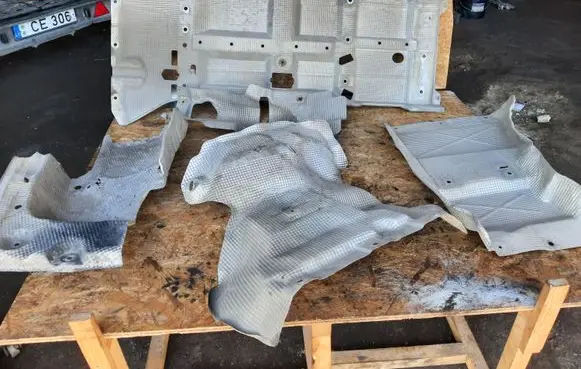 Volkswagen Transporter - Caravelle T5 Exhaust heat shield 7H1825671 7H0825661C 7H0825691C