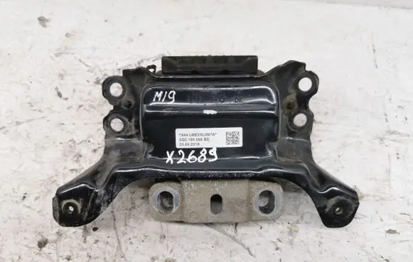 Volkswagen Golf VII Engine mount bracket 5Q0199555