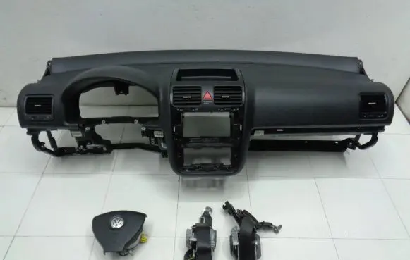 Volkswagen Golf V Dashboard