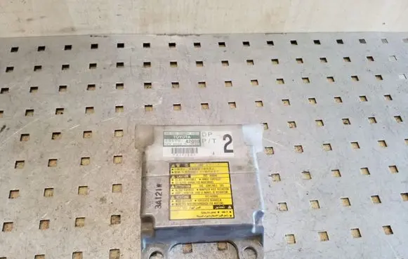 Toyota RAV 4 (XA20) Airbag control unit/module 8917042090