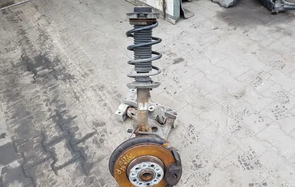 Volkswagen Jetta V Front wheel hub spindle knuckle