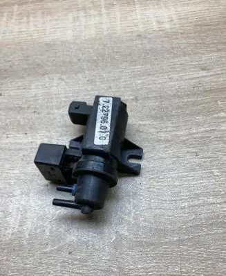 Audi A6 S6 C5 4B Turbo solenoid valve 722796030
