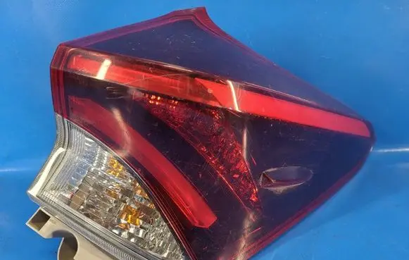 Toyota Auris E180 Boot/trunk interior light 8155102A50