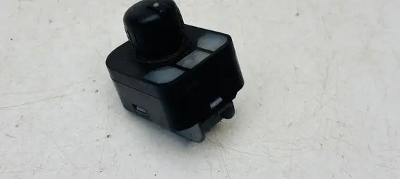 Audi Q3 8U Wing mirror switch 8U0959565