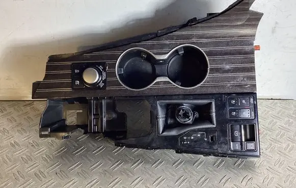 Other center console (tunnel) element