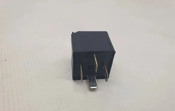 Audi A6 S6 C6 4F Other relay 8K0951253