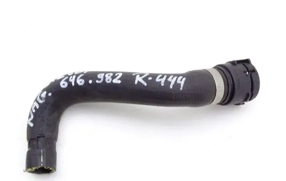 Mercedes-Benz Vito Viano W639 Engine coolant pipe/hose A6398324923