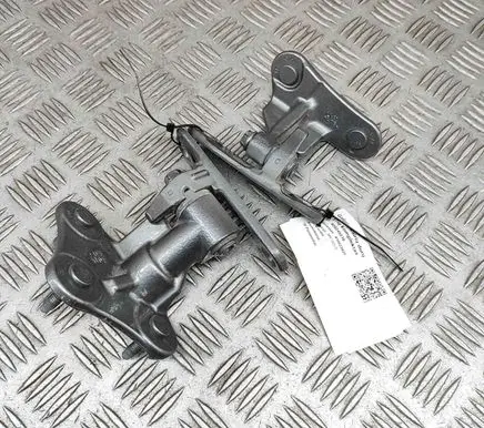 Mercedes-Benz GL X166 Rear door hinge set A1667300137 A1667300337