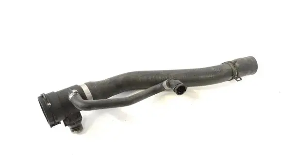 Volkswagen PASSAT B6 Engine coolant pipe/hose 9148378