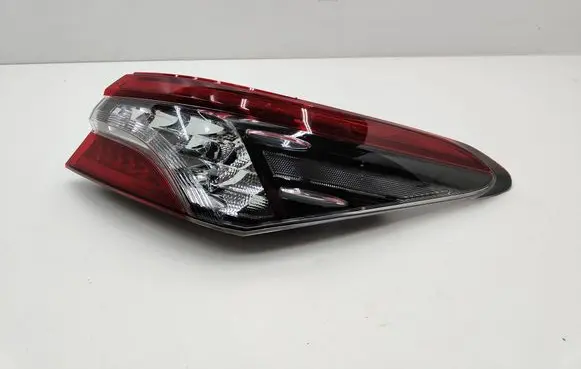 Toyota Camry VIII XV70 Rear/tail lights 